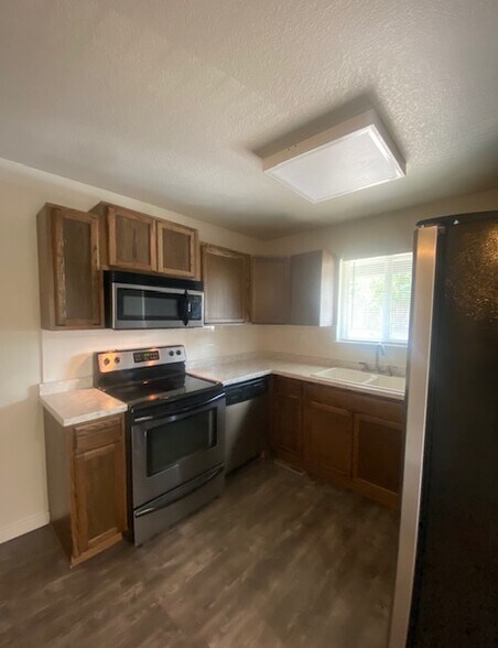 Building Photo - 338 25th Avenue Ct