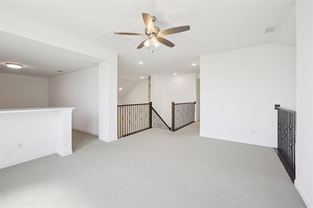 Building Photo - 4101 Hawthorn Dr