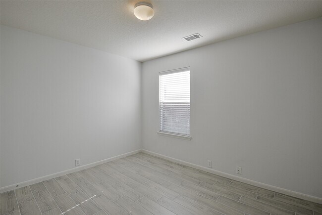 Building Photo - 2825 Woodspring Forest Dr