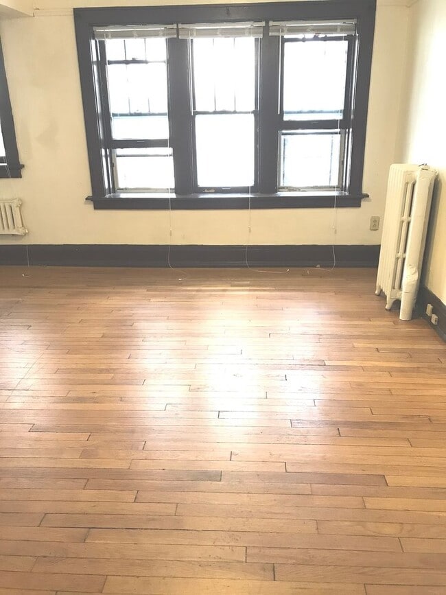 Interior Photo - 1315 Cass
