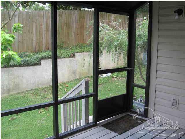 Building Photo - 931 Brookside Pl