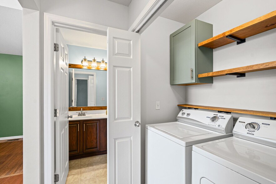 Building Photo - 3637 NW 85th St