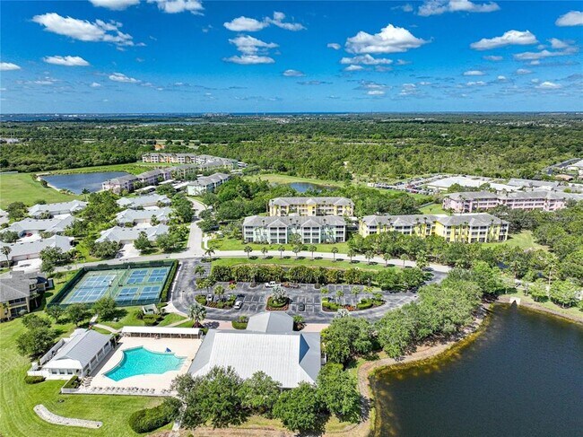 Building Photo - 2160 Heron Lake Dr