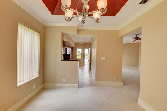 Building Photo - 23181 Fountain View Dr