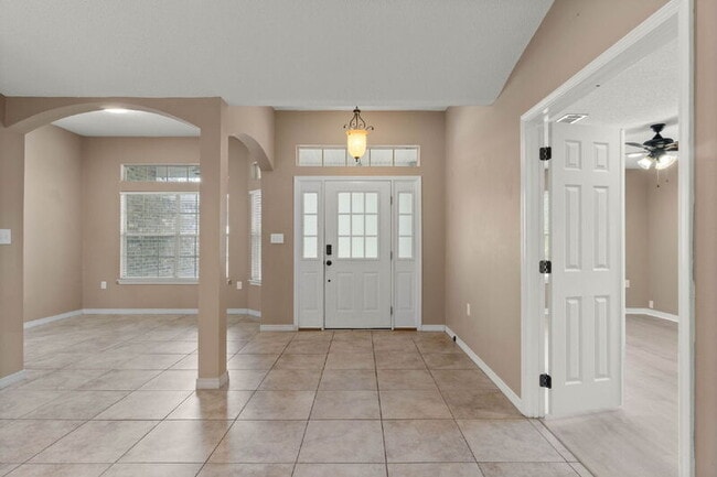 Building Photo - 5590 Buck Ward Rd