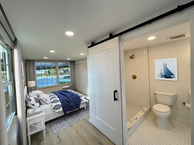 Building Photo - 360 Alhambra Pl