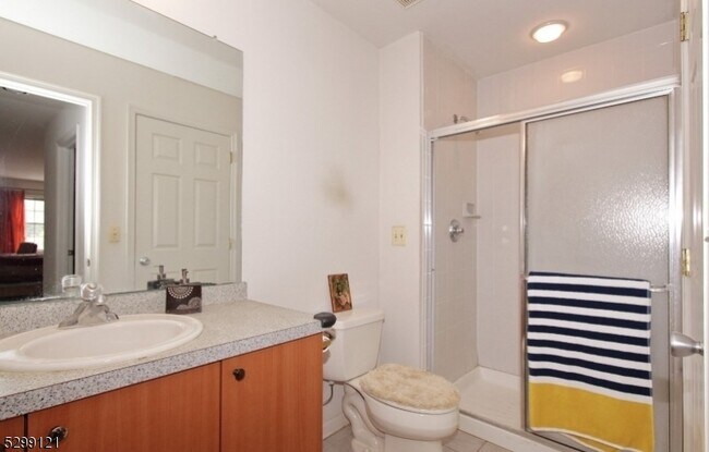 Building Photo - 173 Raymound Blvd