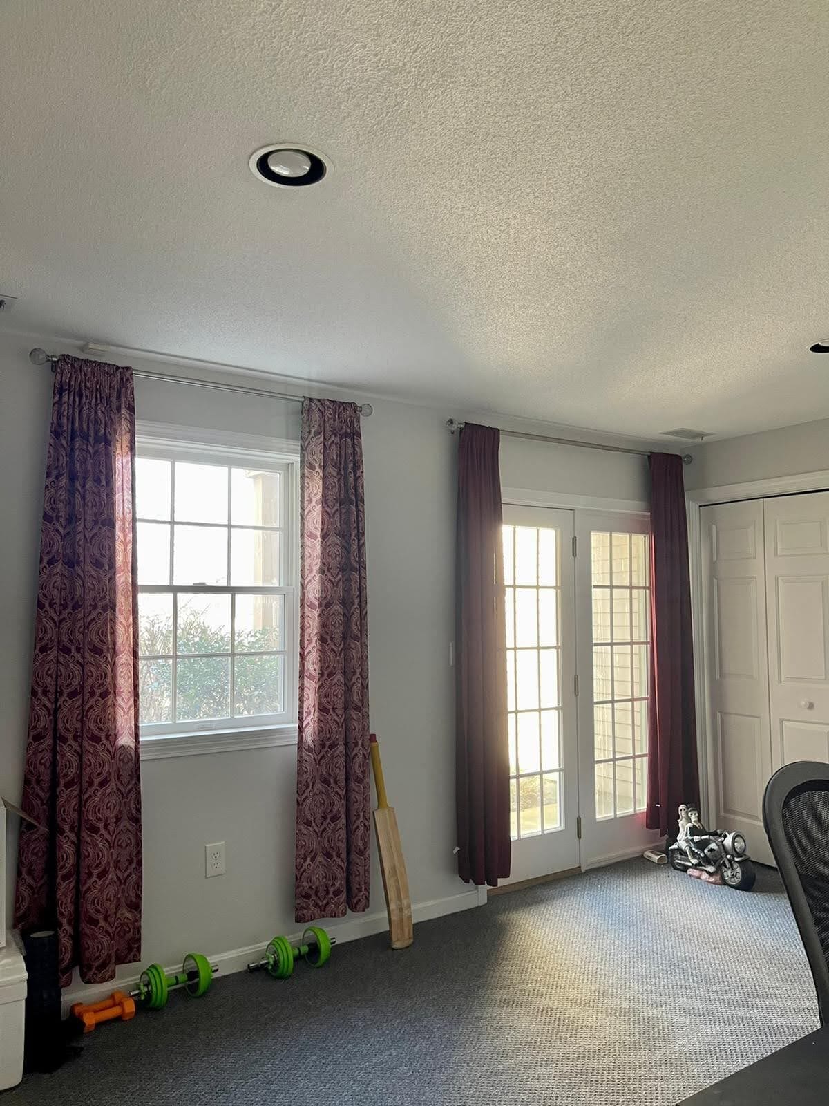Office Space w/ Laundry - 17 America Way