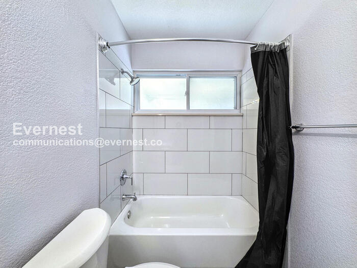 Building Photo - 2755 N Humboldt St