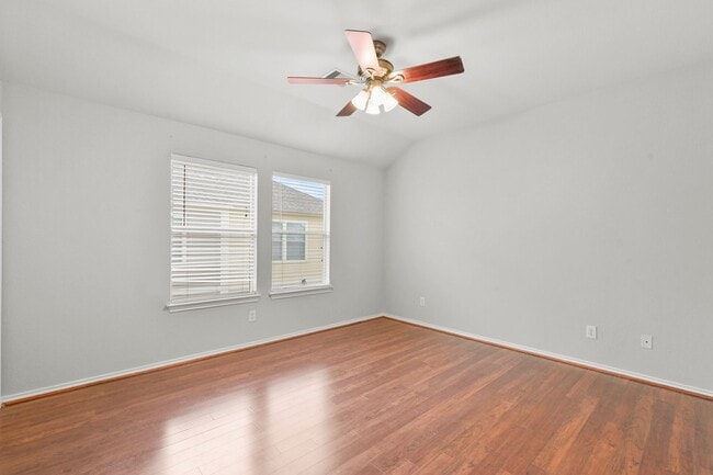 Building Photo - Stylish 2-Bed, 2-Bath Home with Unique Ups...