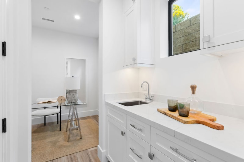 Building Photo - 24722 La Cresta Dr