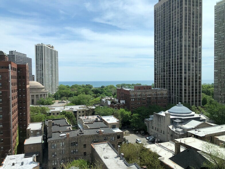 Million dollar view from living room and bedrooms - 2728 N Hampden Ct