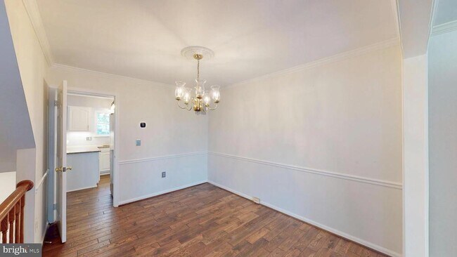 Building Photo - 200 Sulgrave Ct