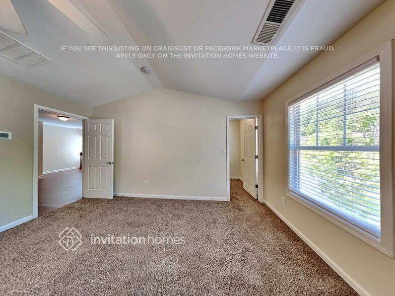Building Photo - 447 Grenier Terrace NE