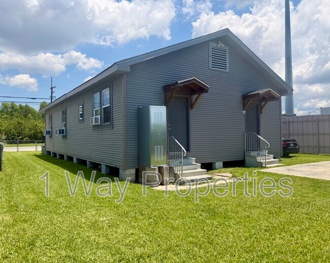 Building Photo - 7409 4th St