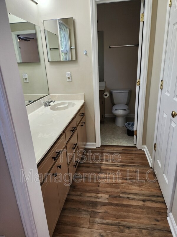 Building Photo - 501 Mary Charlotte Dr