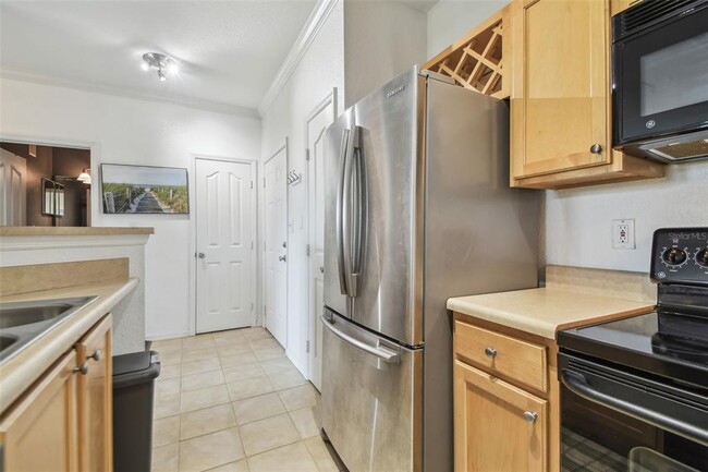 Building Photo - 5000 Culbreath Key Way