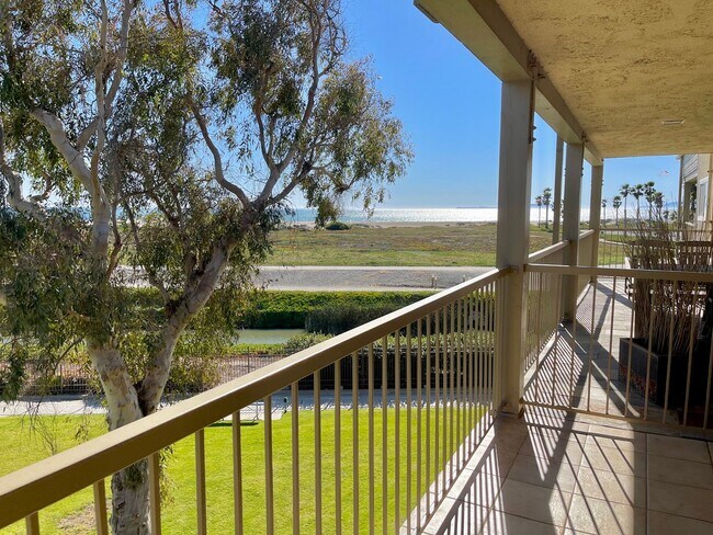 Building Photo - 741 Reef- MFR