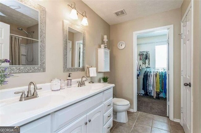 Building Photo - 3930 Cutler Donahoe Way