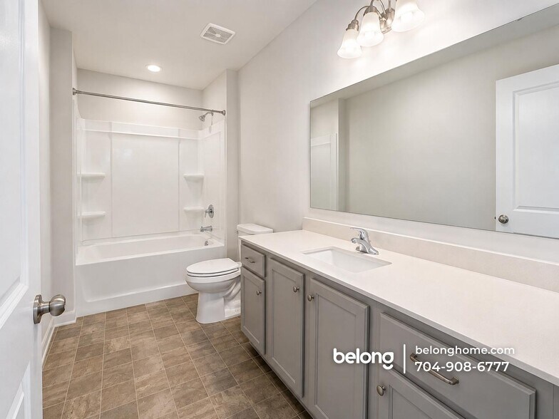 Building Photo - 7004 Maple Run Cir