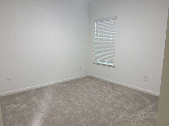Building Photo - 63 River Strand Ln