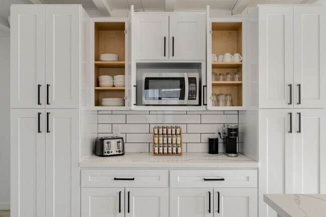 Building Photo - 3413 N 8th St