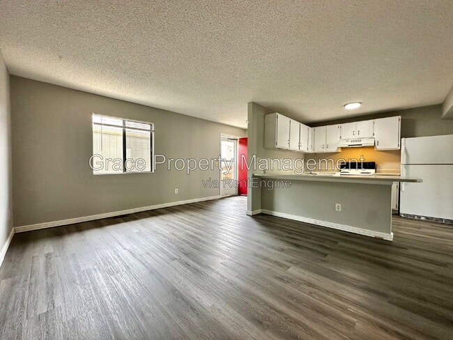 Building Photo - 15670 E Mexico Ave