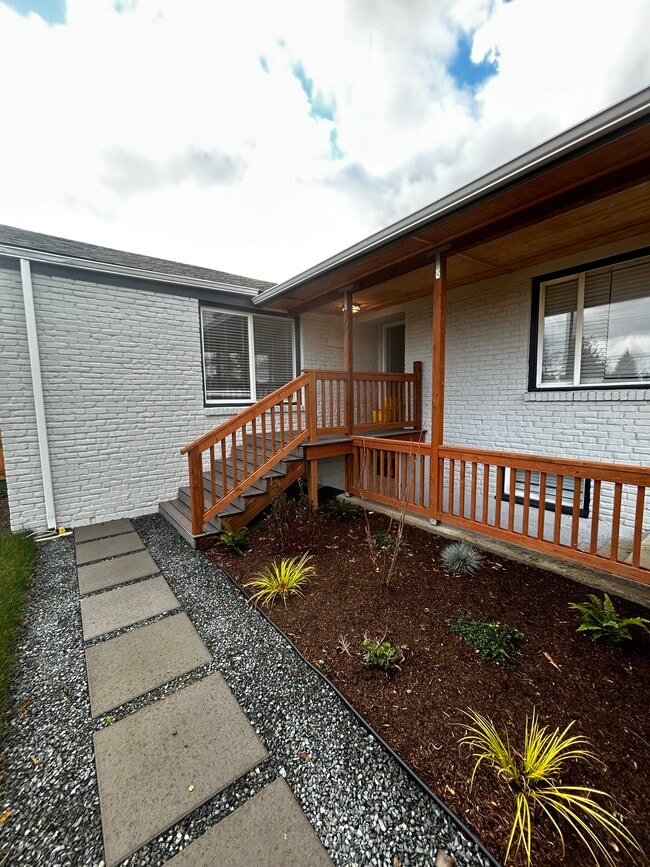 Building Photo - 12001 64th Ave S