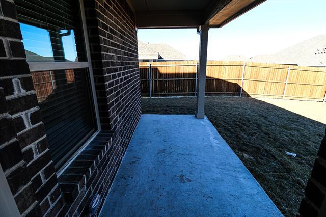 Building Photo - 504 Lakeway Ln