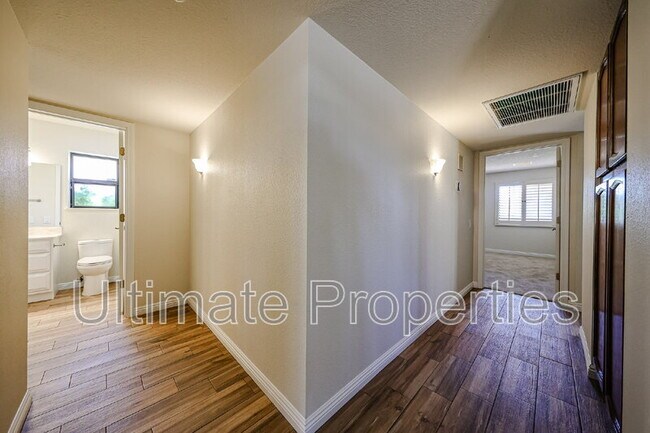 Building Photo - 13107 W Lyric Dr