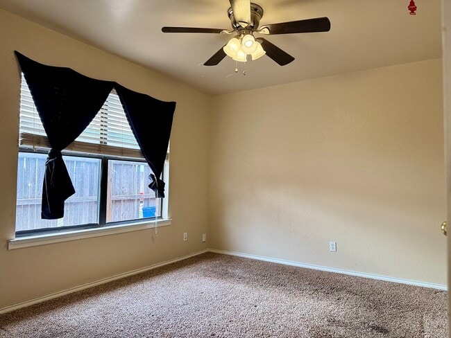 Building Photo - 3941 Esmond Dr