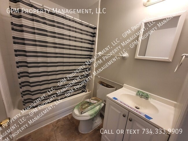 Building Photo - 6339 Hampden St