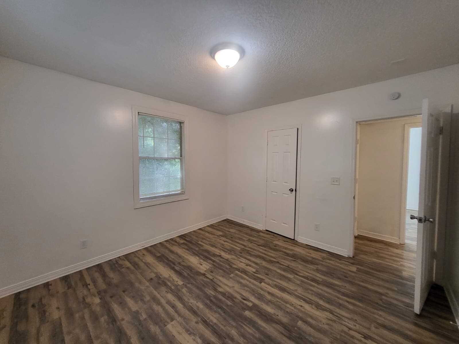 Building Photo - 3730 Lehigh St