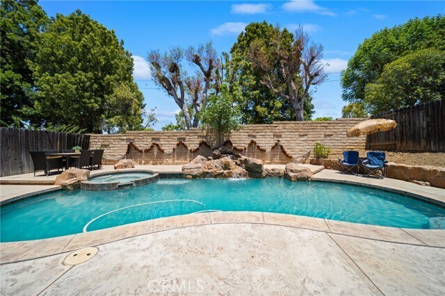 Building Photo - 731 Langer Dr