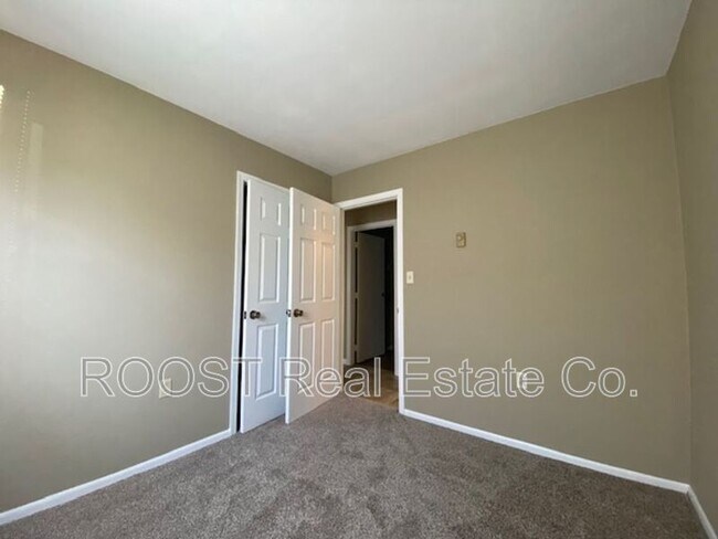 Building Photo - 76 Prugh Ave