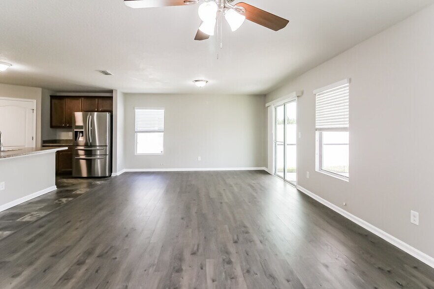 Building Photo - 95017 Timberlake Dr