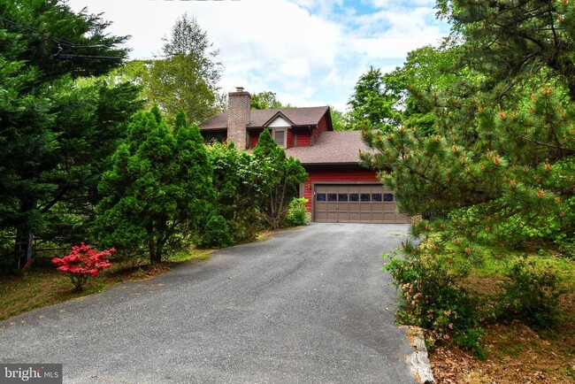Building Photo - 2062 Farragut Dr