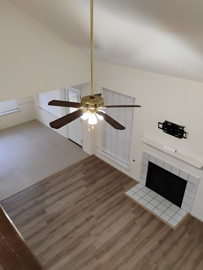 Building Photo - 231 Cedar Elm Ln