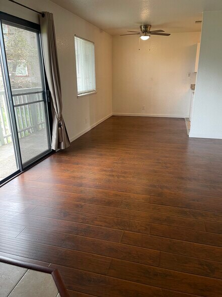 Building Photo - 2731 Nora Ln