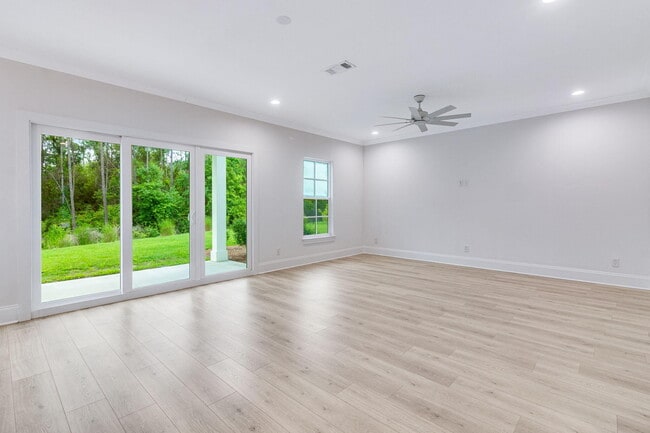 Building Photo - 105 Sugar Sands Dr