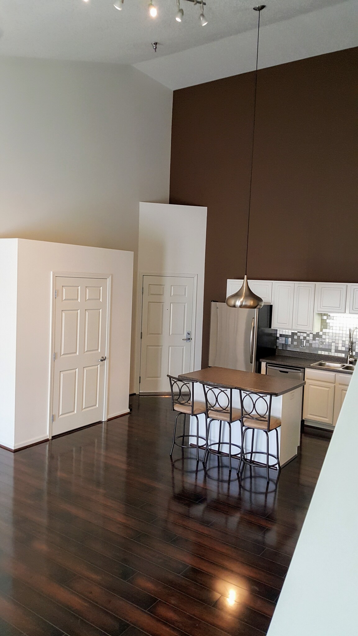 Building Photo - 1991 29th Pl NW