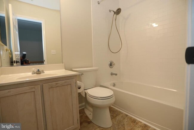 Building Photo - 1228 Needham Ct