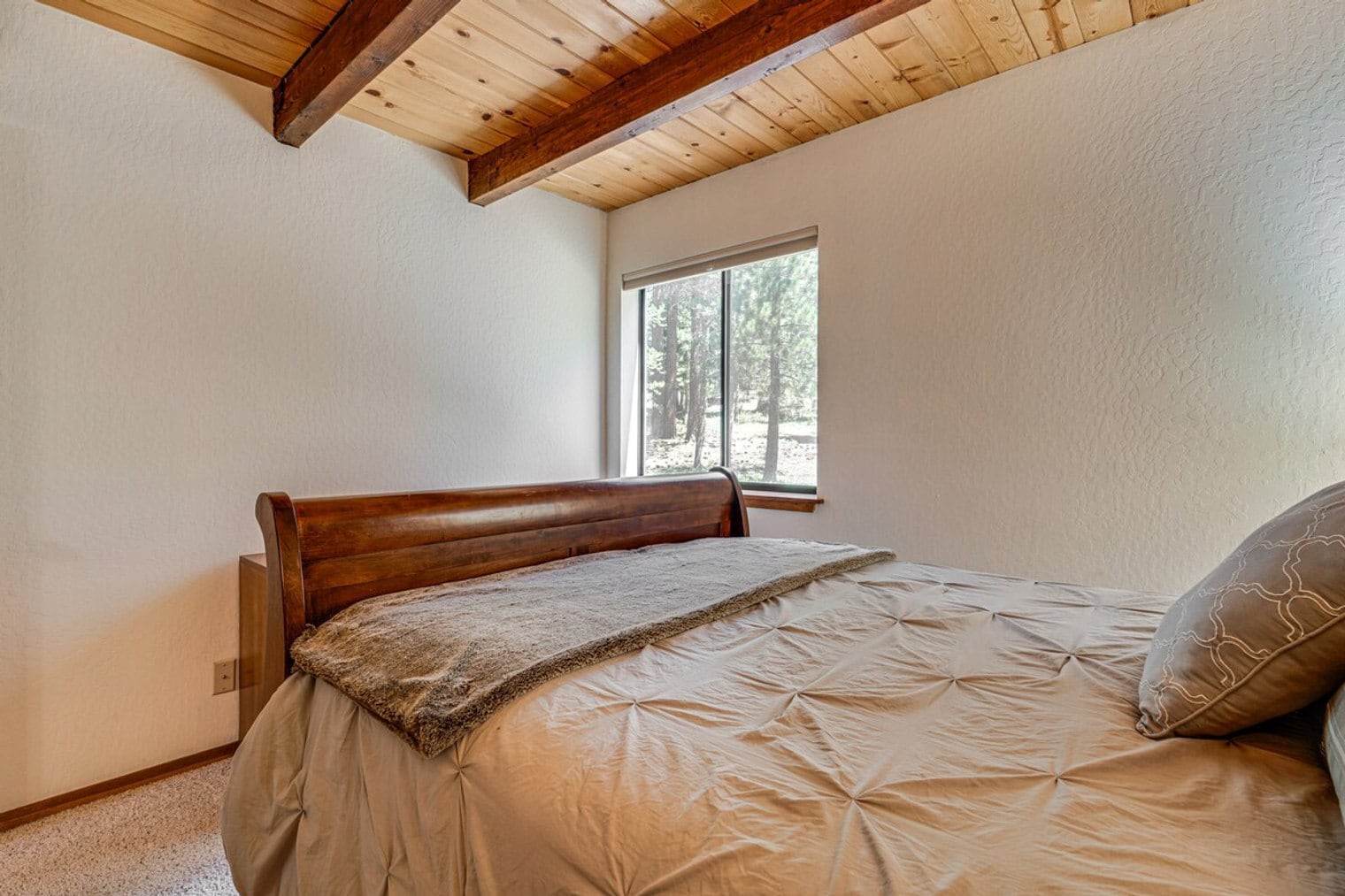 Building Photo - 15568 Alder Creek Rd