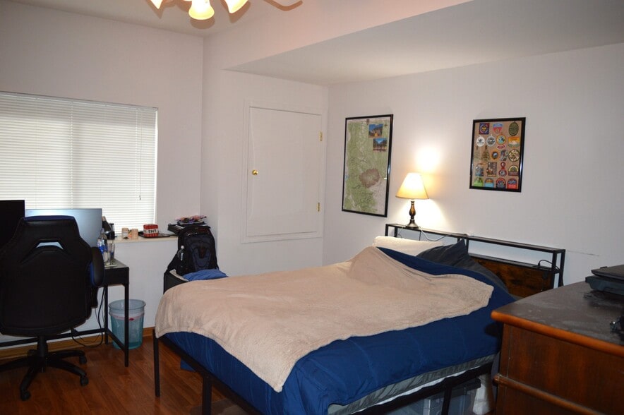 Building Photo - 301 Harbour Town Dr
