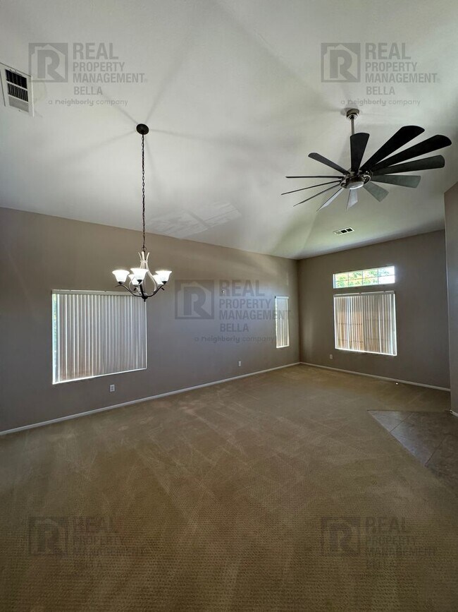 Building Photo - 4-Bedroom Home with Desirable Downstairs Bedroom & Full Bath