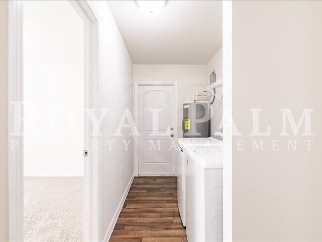 Building Photo - Your Season to Settle In – 3BR/2BA Duplex in Vistanna Villas, Lehigh Acres with Space, Style & St...