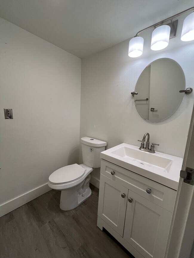 Building Photo - 7290 W Dean Rd