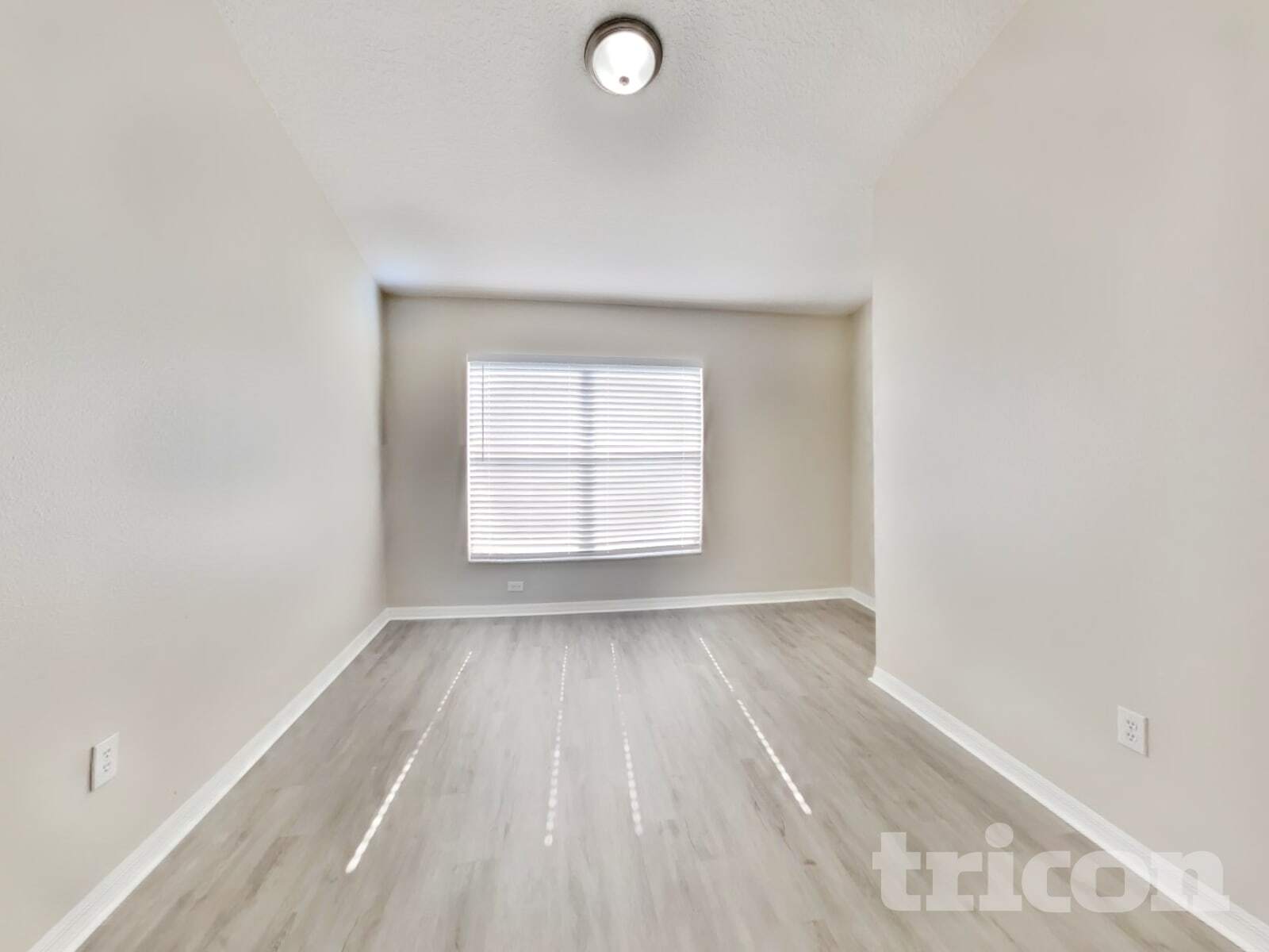 Building Photo - 6944 Crown Lake Dr