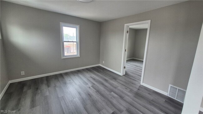 Building Photo - 3278 W 117th St