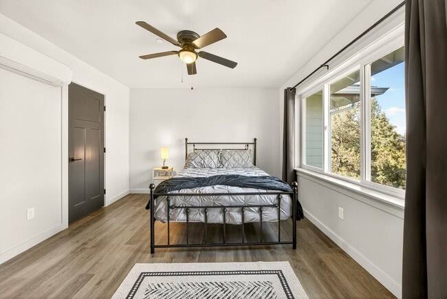 Building Photo - 4711 Red Tail Dr